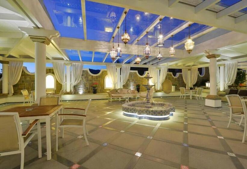 La Pineta Hotel Beach & Spa