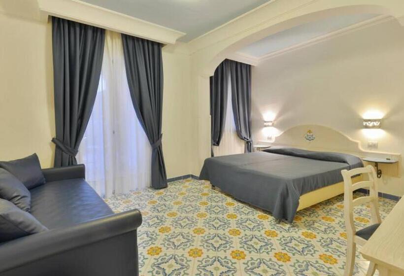 La Pineta Hotel Beach & Spa