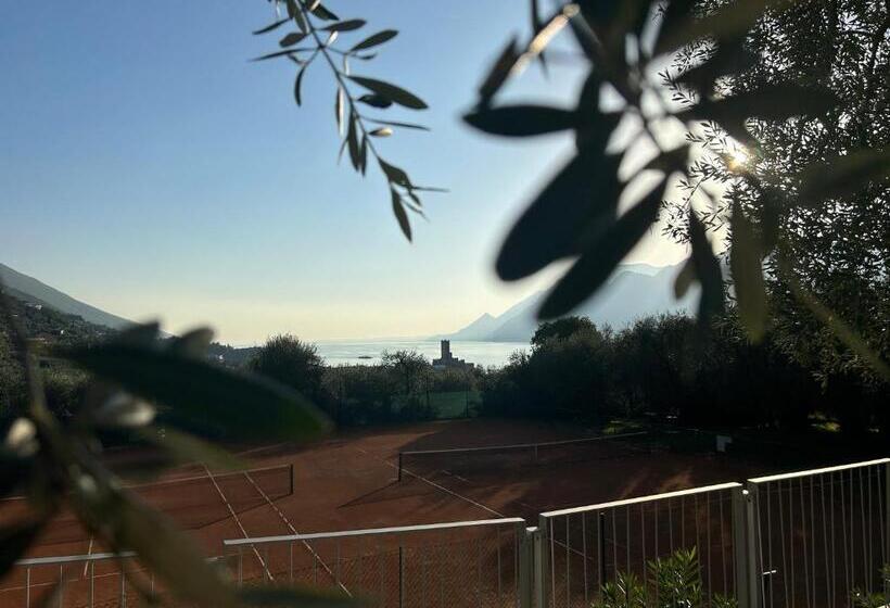 レジデンス Gardesana Active Apartments