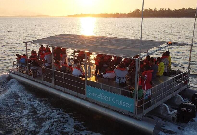 منتجع San Martinho Beach Club