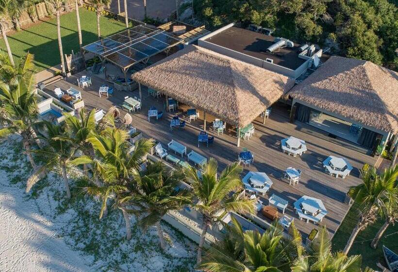 منتجع San Martinho Beach Club