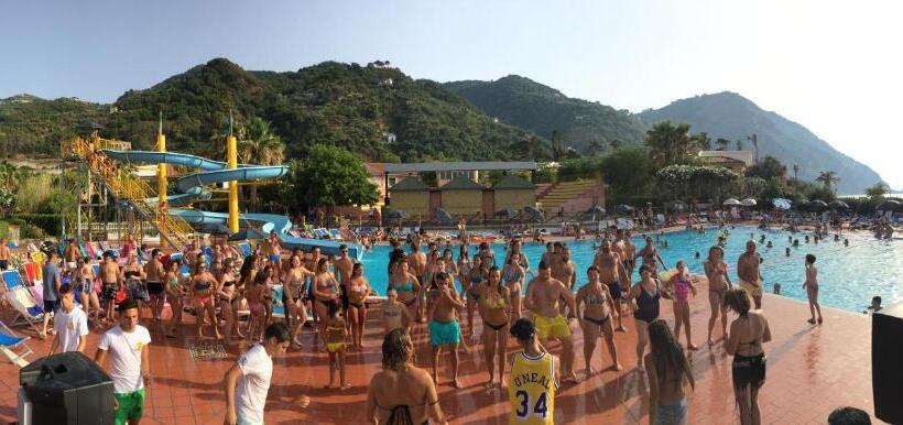 渡假胜地 Villaggio Hotel Club Calanovellamare