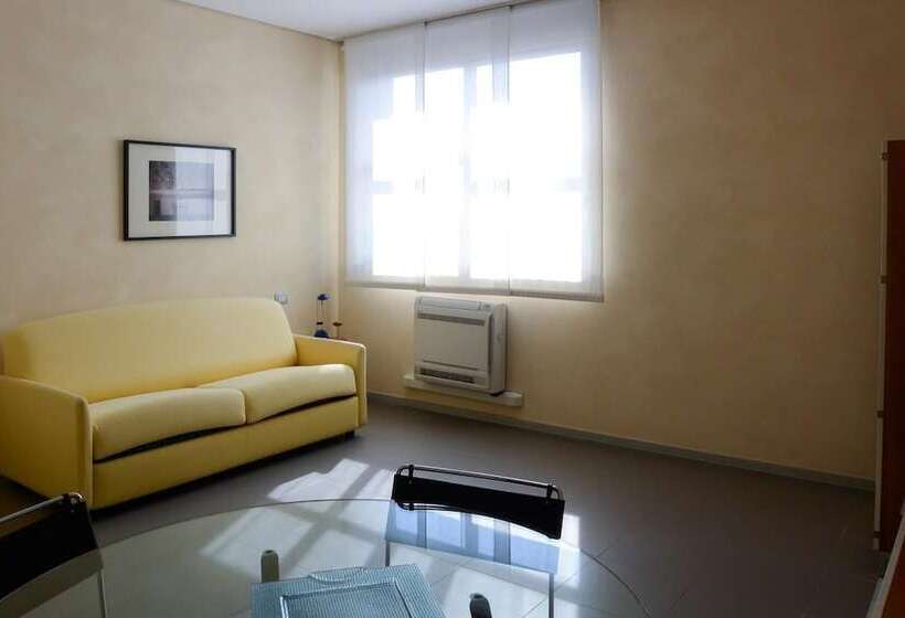 Vista Hotel & Residence