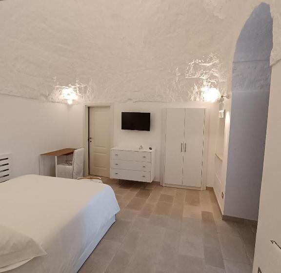 تختخواب و صبحانه Borgofreddo Luxury Suite