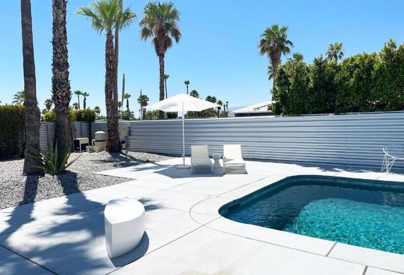 צימר Super Cute Room In Architectural Home