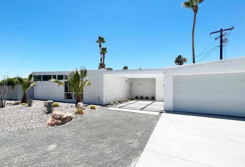 צימר Super Cute Room In Architectural Home