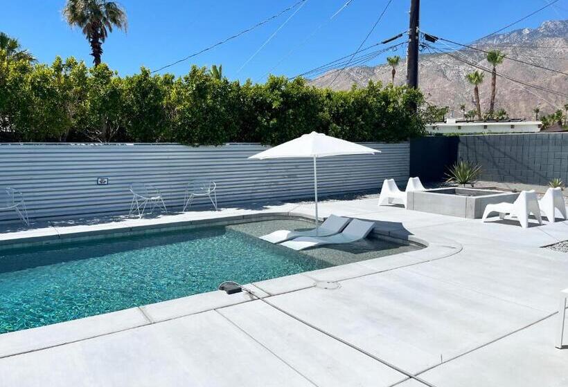 צימר Super Cute Room In Architectural Home