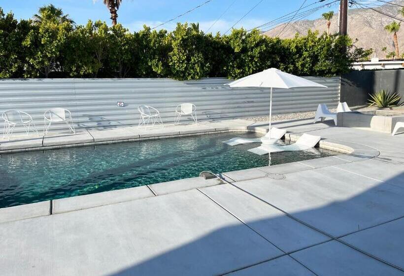 צימר Super Cute Room In Architectural Home