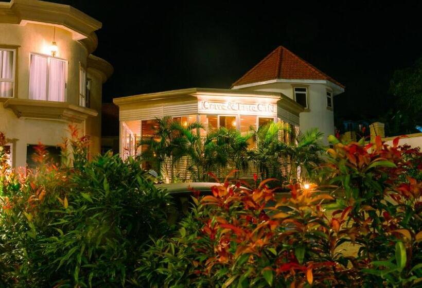 Grik Hotel   Entebbe