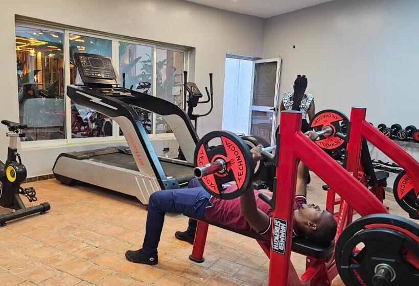 Grik Hotel   Entebbe