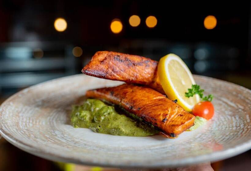 Grik Hotel   Entebbe