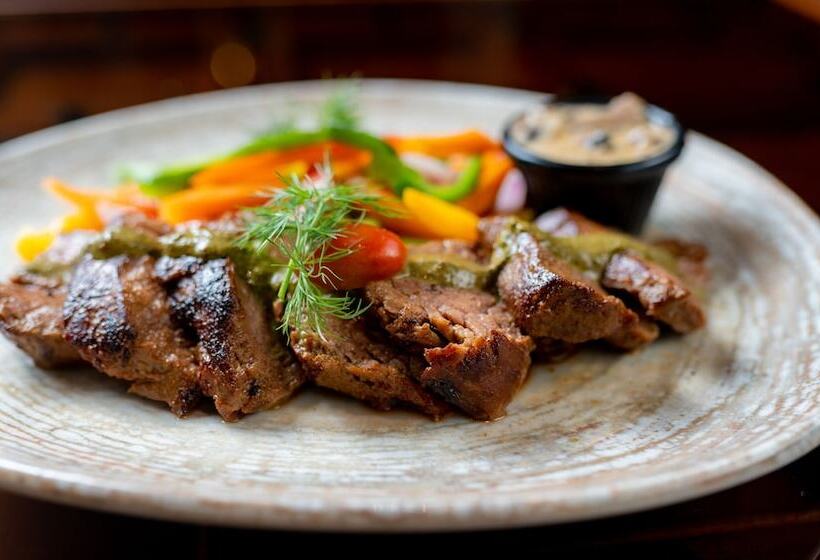 Grik Hotel   Entebbe