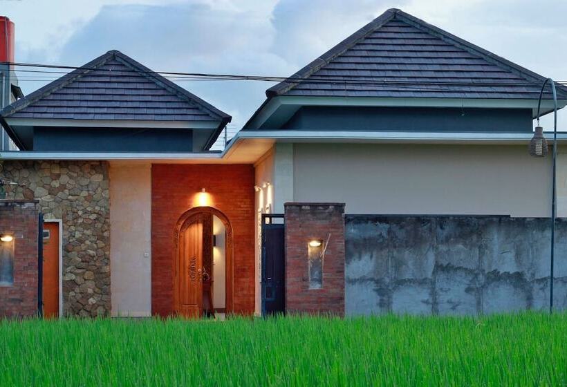בית מלון כפרי Belvilla Wanderlust Central Ubud