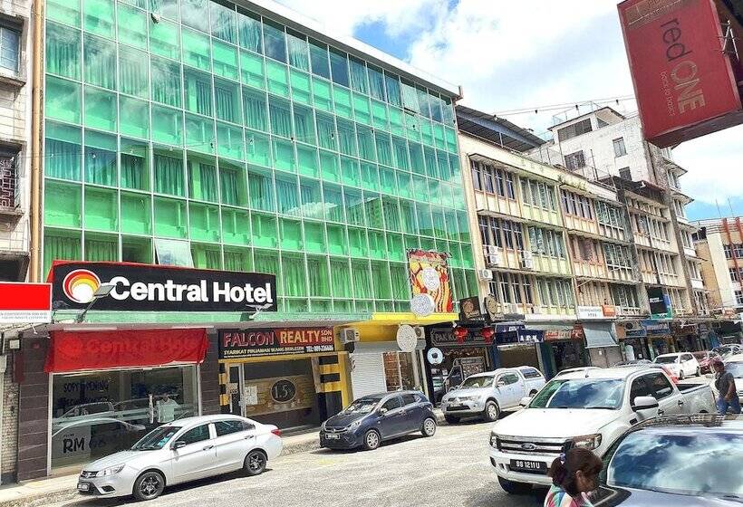 בית מלון כפרי Capital O 90939 Sandakan Central