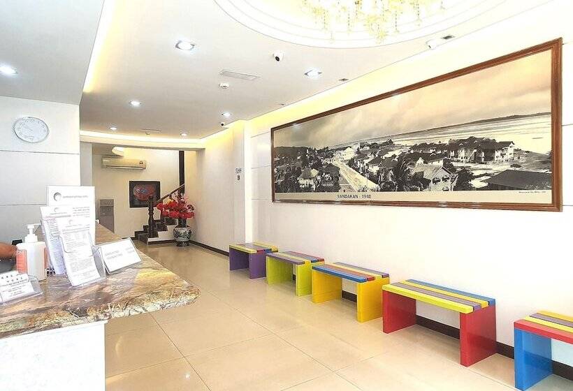 בית מלון כפרי Capital O 90939 Sandakan Central