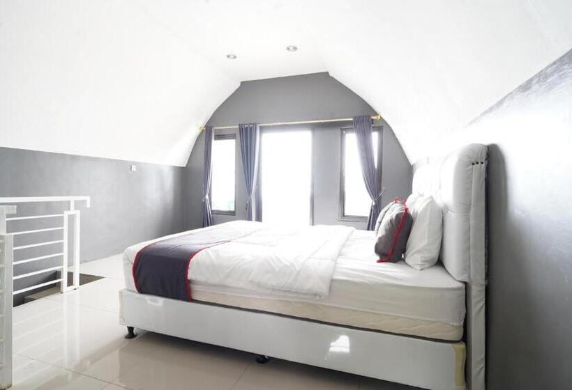 Отель Collection O 93732 Villa Opung