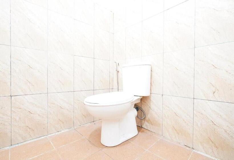 Отель Collection O 93732 Villa Opung