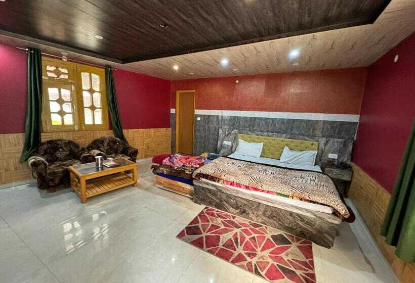 Отель Freya Luxuria