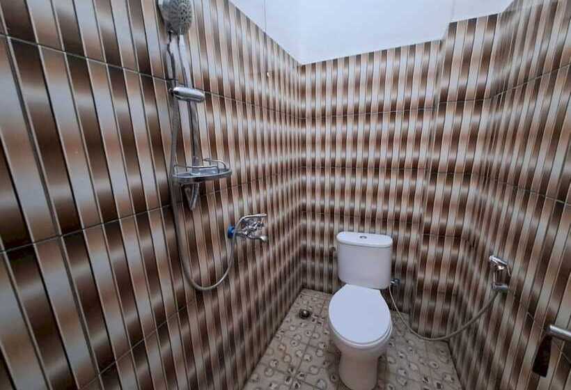 فندق Oyo 93714 Guest House Gembul Syariah