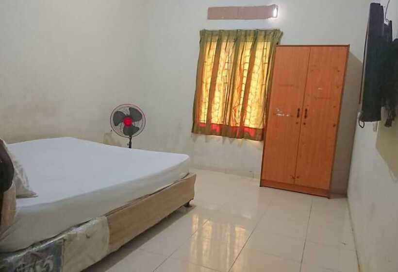 فندق Oyo 93714 Guest House Gembul Syariah