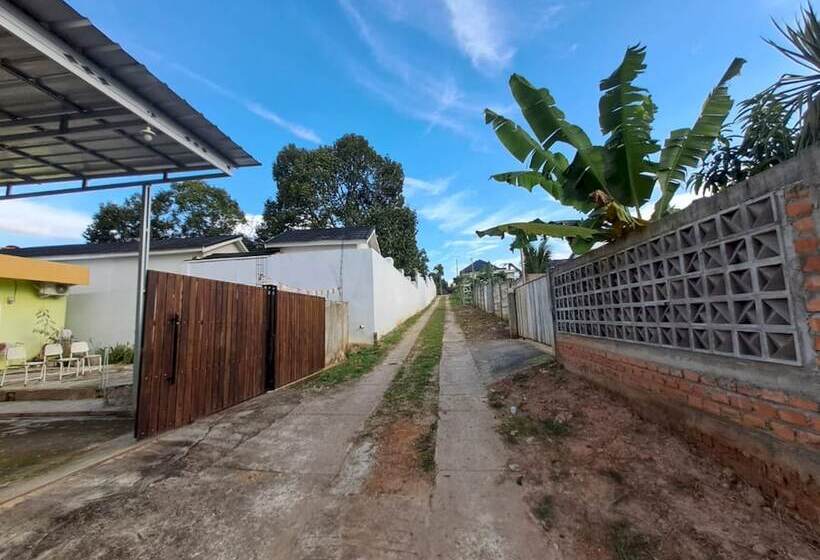 فندق Oyo 93714 Guest House Gembul Syariah