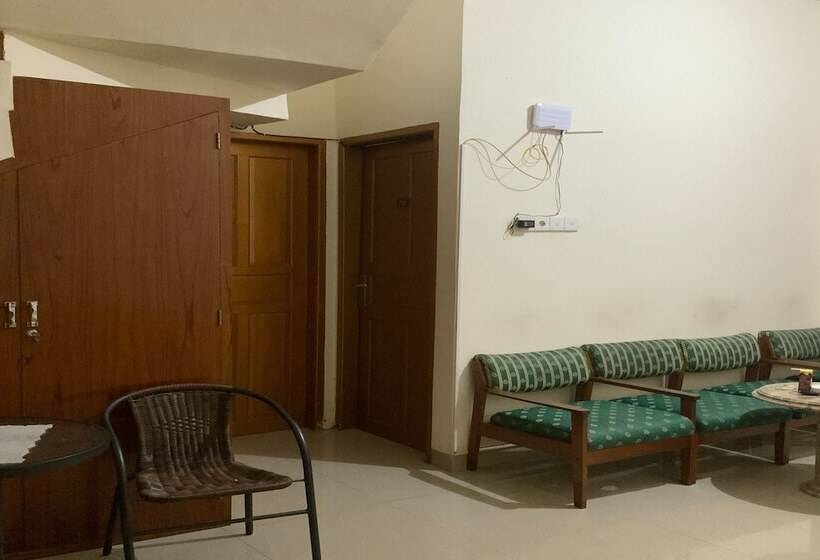 בית מלון כפרי Oyo 93764 Homestay Citra