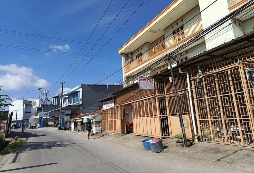 בית מלון כפרי Oyo 93764 Homestay Citra