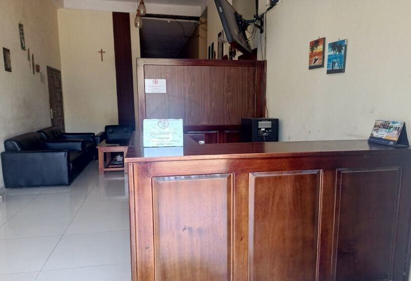 ホテル Oyo 93774 Khaira Kos Dan Penginapan