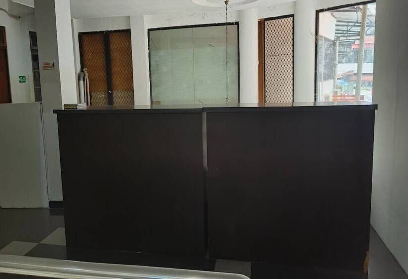 فندق Oyo 93775 Nilam Guest House