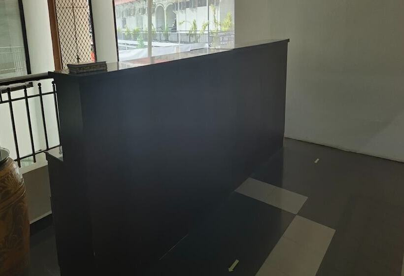 هتل Oyo 93775 Nilam Guest House