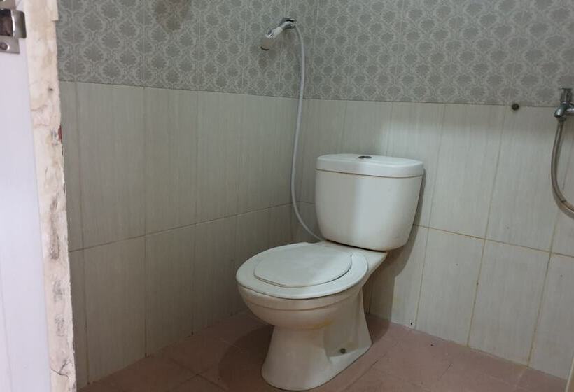 فندق Oyo 93775 Nilam Guest House