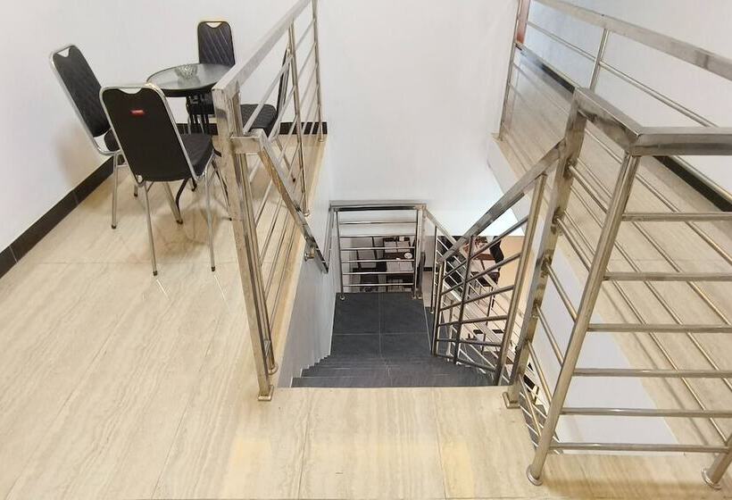 فندق Oyo 93775 Nilam Guest House