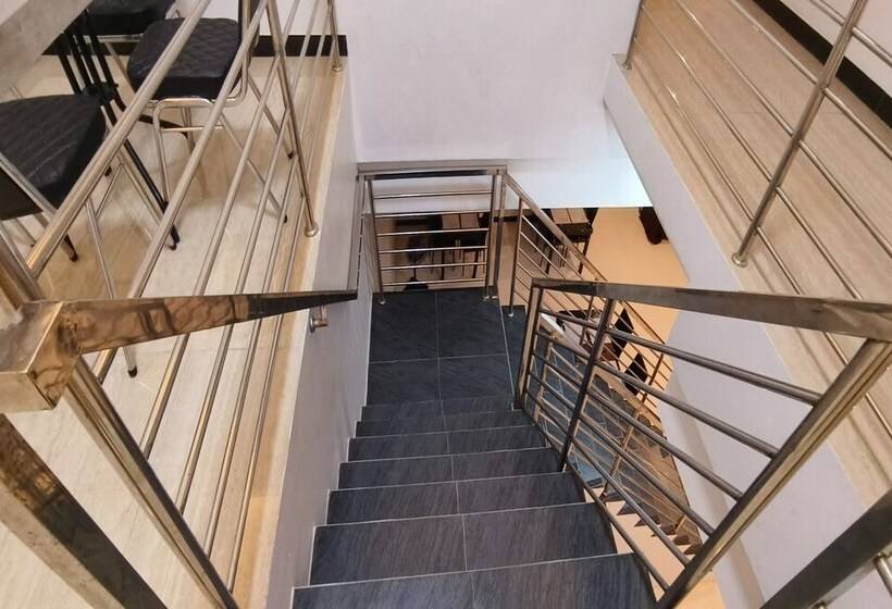 فندق Oyo 93775 Nilam Guest House