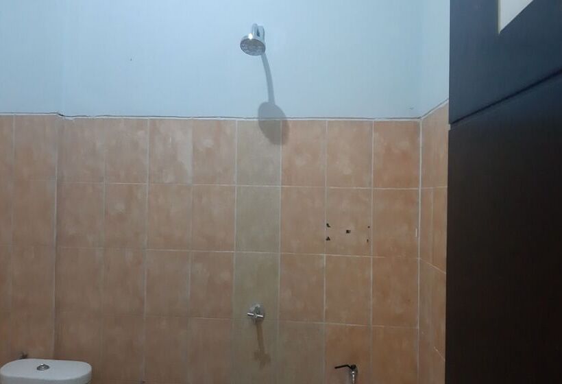 فندق Oyo 93775 Nilam Guest House