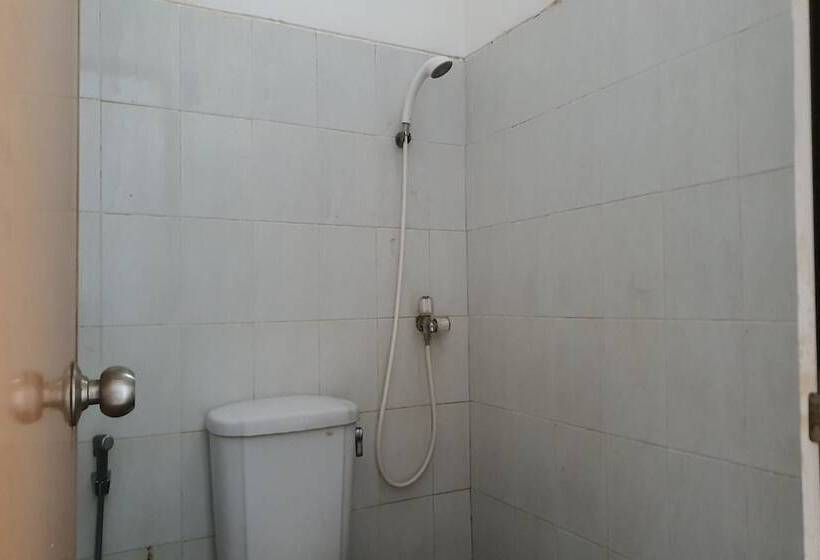 هتل Oyo 93775 Nilam Guest House