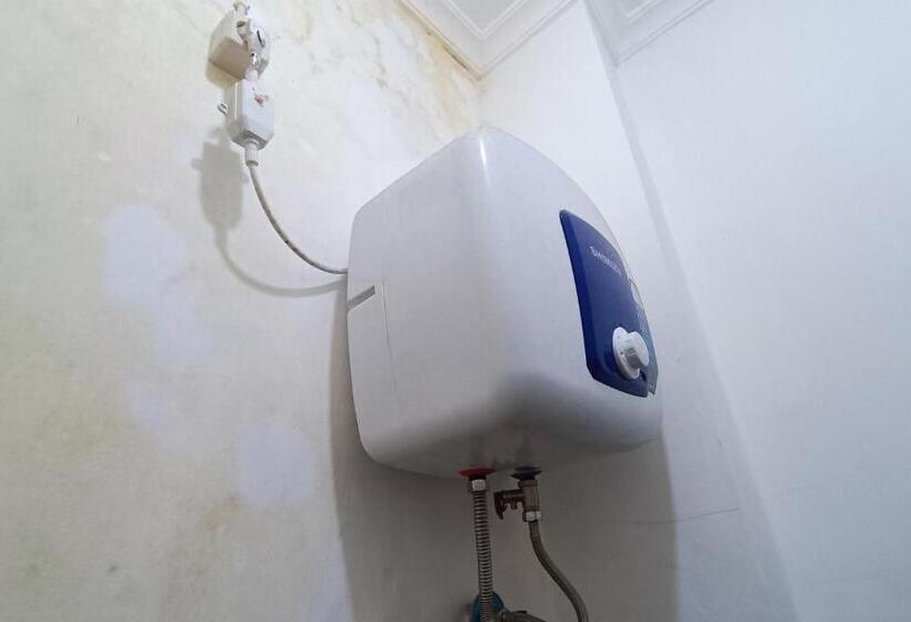 ホテル Oyo 93777 Aulia Residence