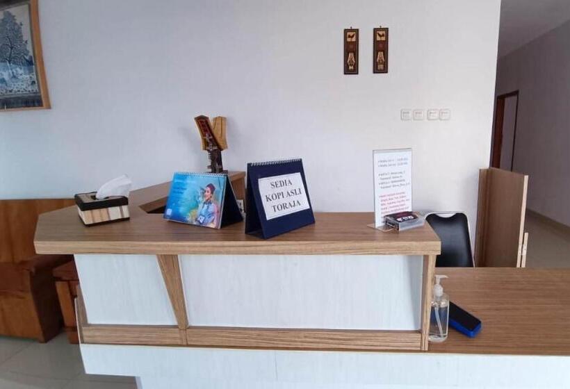 ホテル Oyo 93777 Aulia Residence