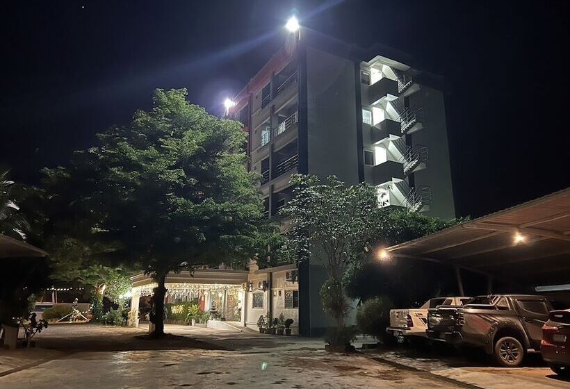 ホテル Pilatus Apartment