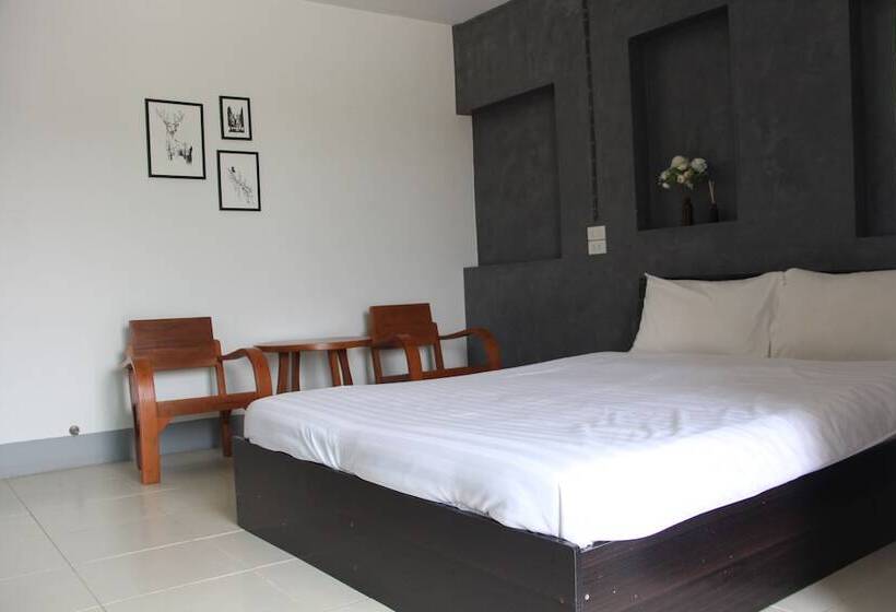 ホテル Pilatus Apartment