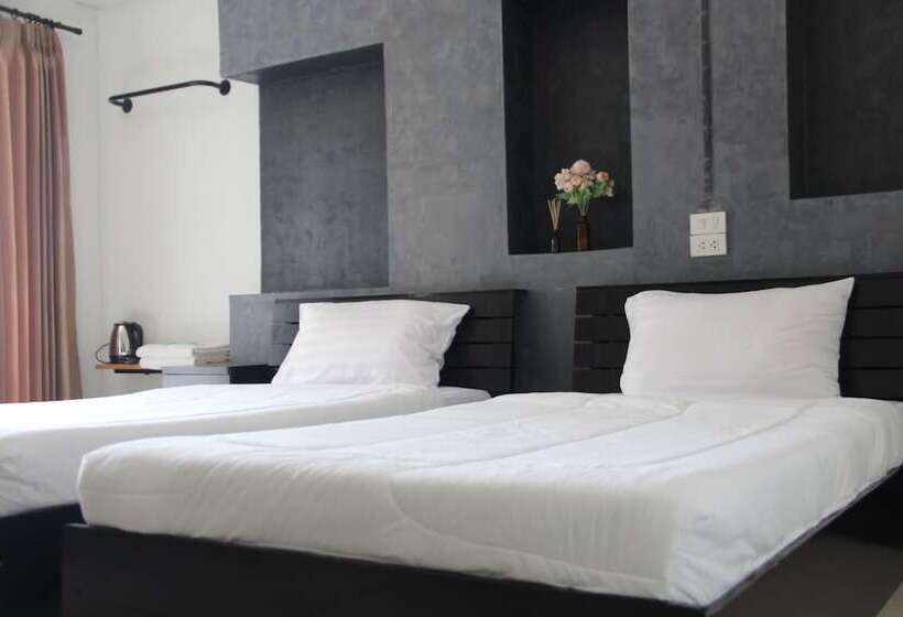 ホテル Pilatus Apartment