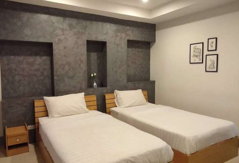 ホテル Pilatus Apartment