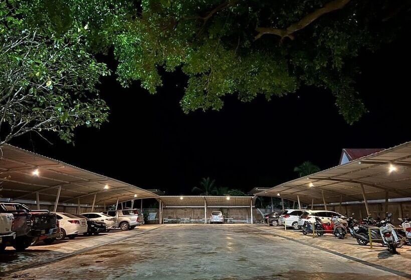 ホテル Pilatus Apartment