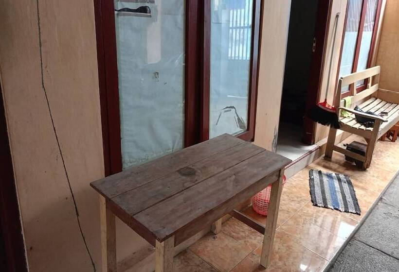 فندق Spot On 93712 Vanda Family