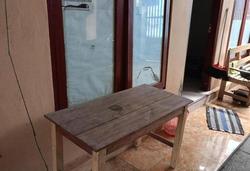 فندق Spot On 93712 Vanda Family