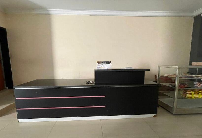 فندق Spot On 93754 Buduran Homestay Syariah