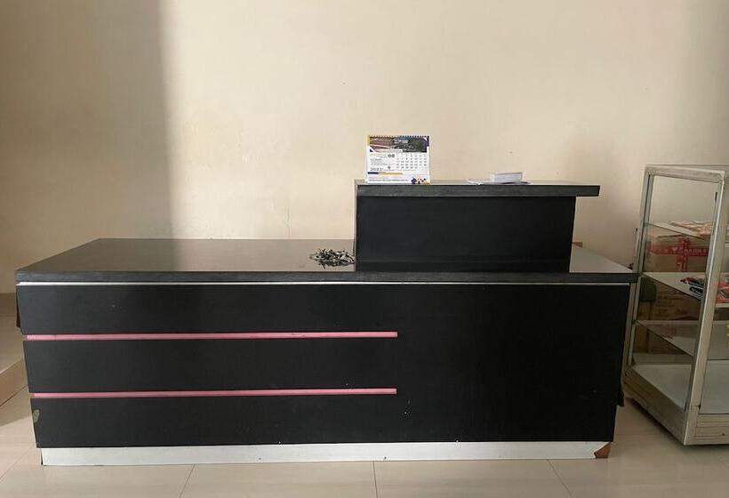 فندق Spot On 93754 Buduran Homestay Syariah