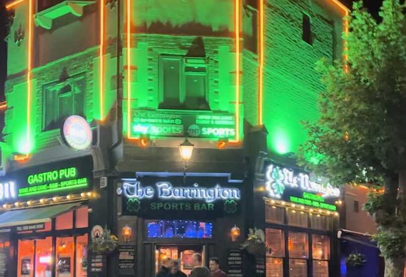 Отель The Barrington