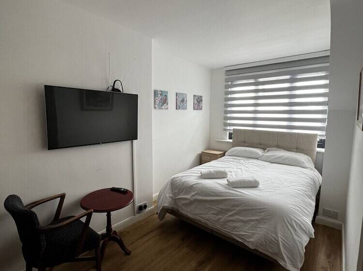 Отель The Barrington