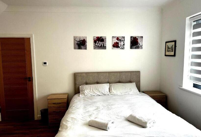 Отель The Barrington