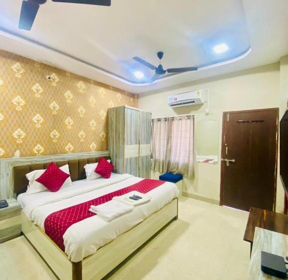 בית מלון כפרי Vinayak Shree Ss